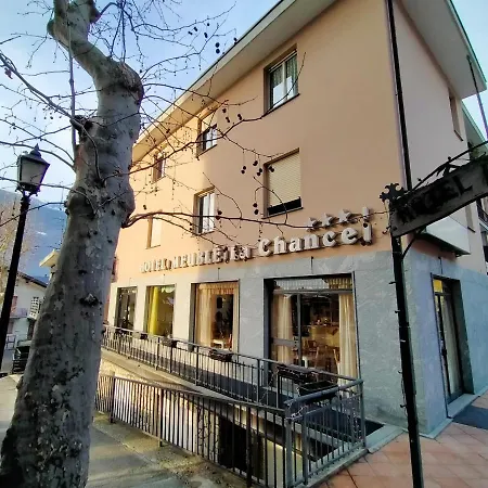 La Chance Hotel